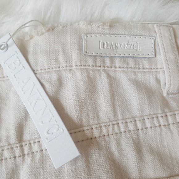 [Blank NYC]  Embroidered Shorts - Picture 6 of 6